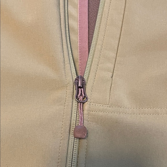 The North Face Light Green Apex Jacket - Picture 2 of 8